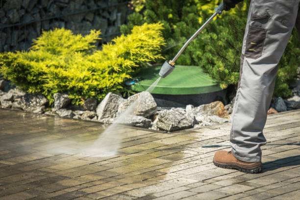Playground Equipment Cleaning in Clovis, CA